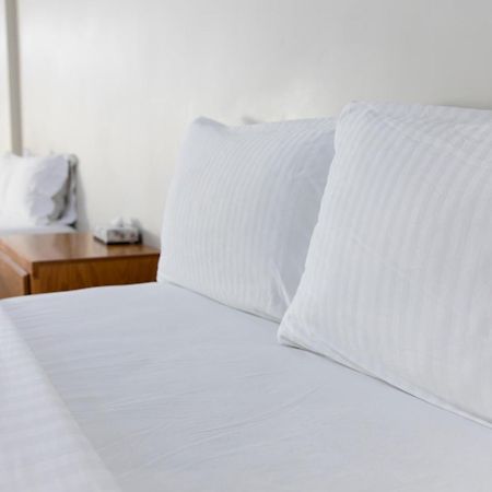 La Huerta Inn & Suites Ciudad Cuauhtemoc  Экстерьер фото