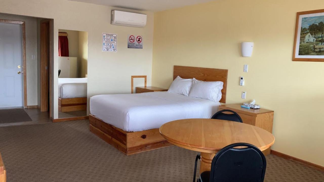 La Huerta Inn & Suites Ciudad Cuauhtemoc  Номер фото